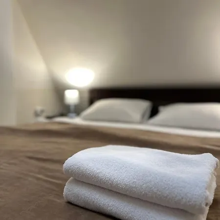 利沃夫加尔旅舍 旅馆