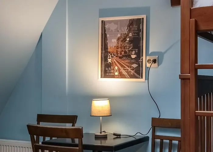 Gar'is Auberge de jeunesse *