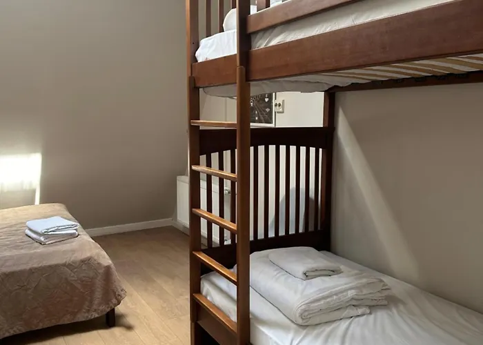 Gar'is Auberge de jeunesse *